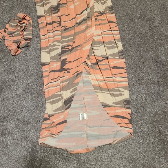 🔥3/$42 w FREE SHIPPING🔥 NWT Pink Camo high low dress - Picture 5 of 6